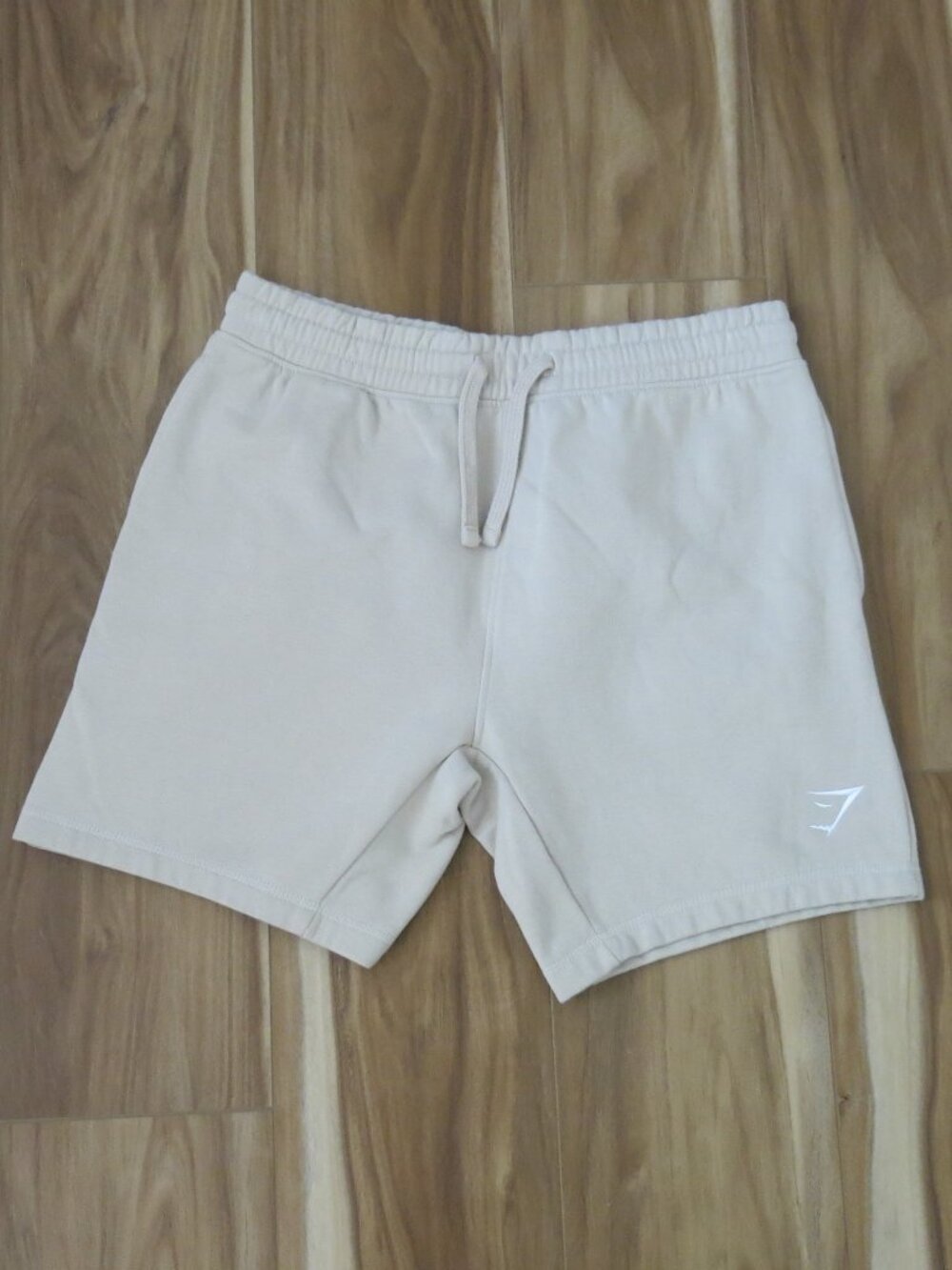 Gymshark Arrival Short Beige Athletic Workout Training Sportswear - Size Medium